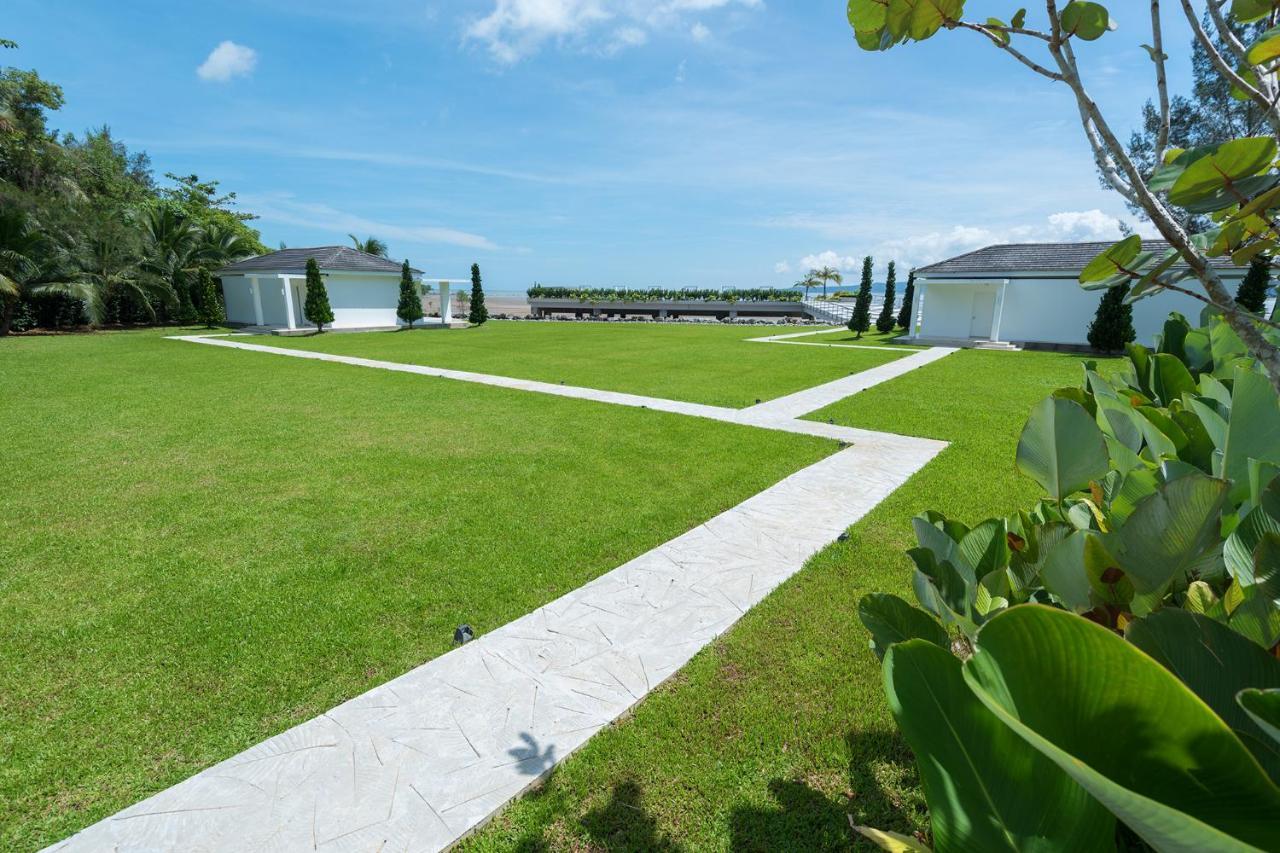 Cove 55 Hotel Santubong Buitenkant foto