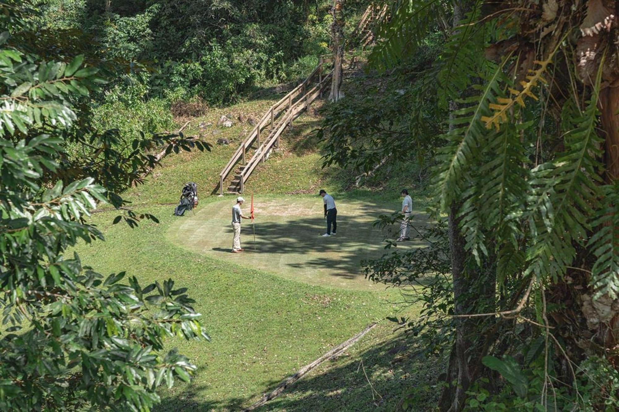 Cove 55 Hotel Santubong Buitenkant foto